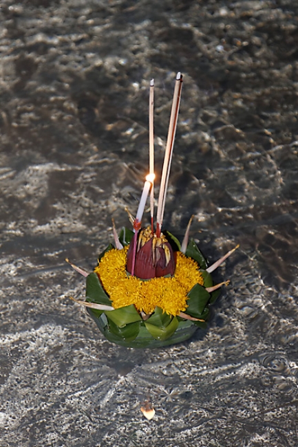 Loi Krathong 2012-053